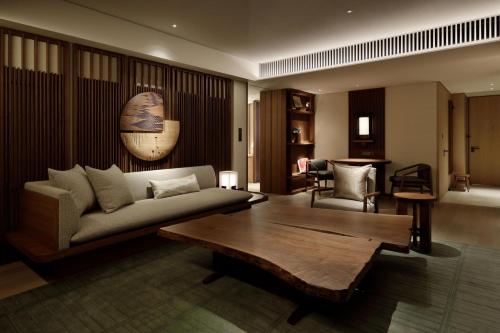 Executive King Suite with City View
