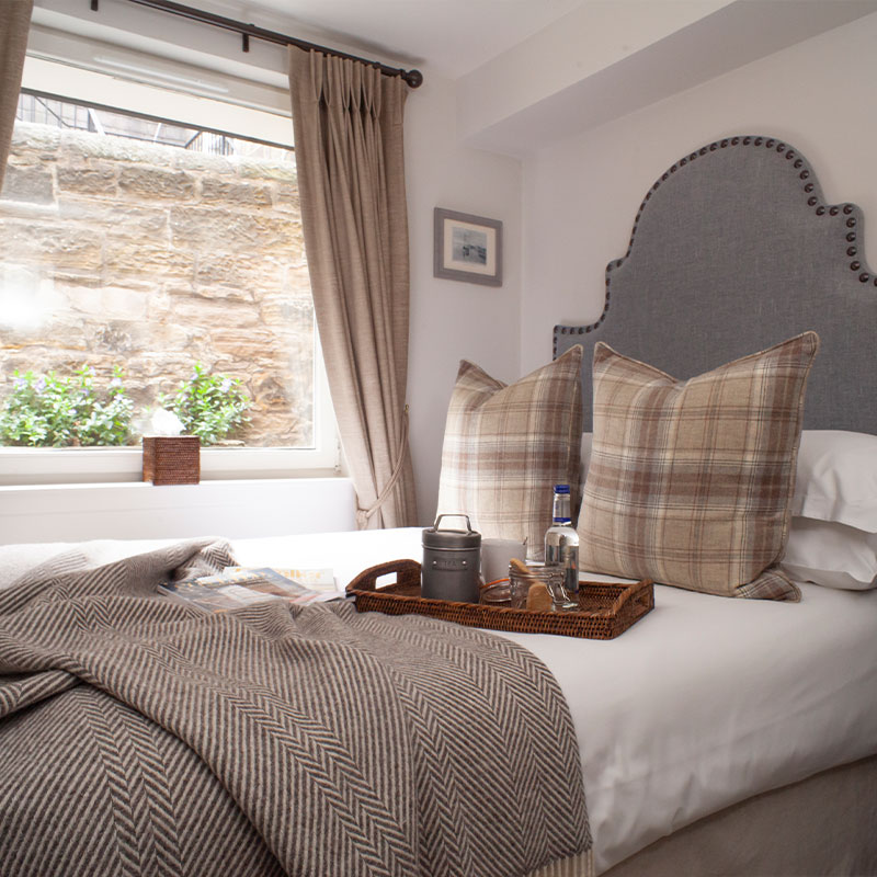 Petite Room