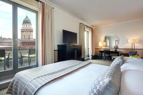 Deluxe Balcony Room