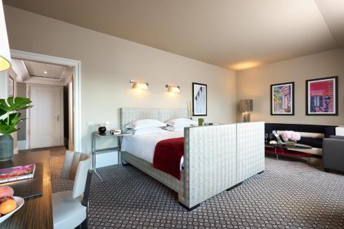 Deluxe Double or Twin Room with City View