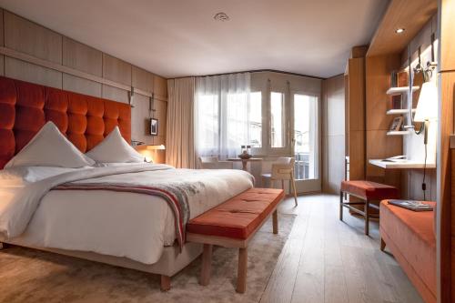 Double Room with Partial Matterhorn View