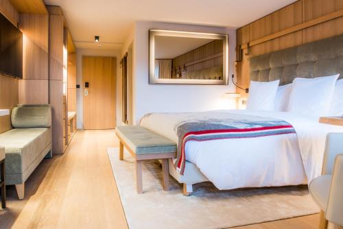 Double Room with Partial Matterhorn View