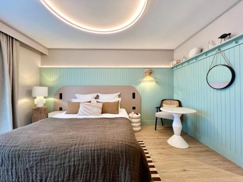 Double Room with Side Sea View - Disability Access