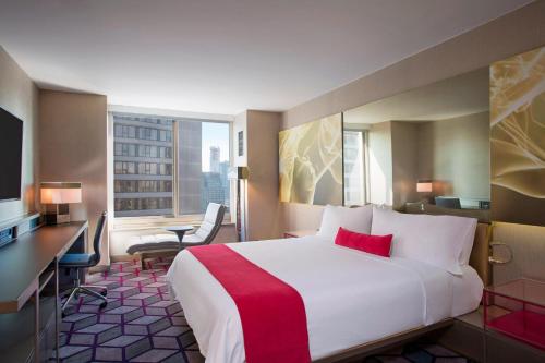 Spectacular King Room with Skyline View and Roll-in Shower - Mobility and Hearing Accessible