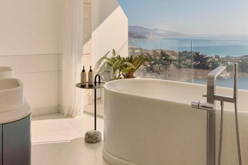 Sea View Suite