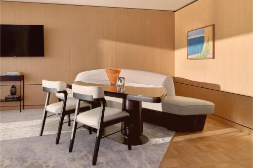 Sea View Suite