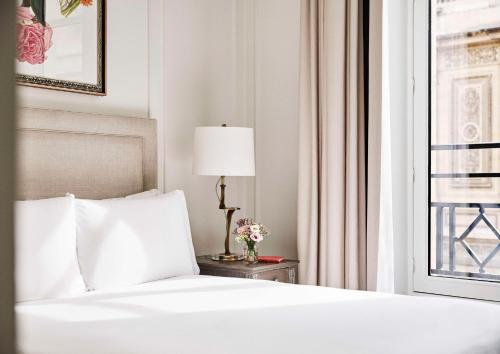 Queen Room with View