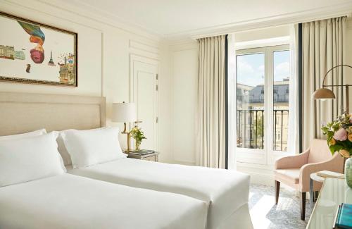 Deluxe Twin Room with View