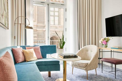 Empire Suite