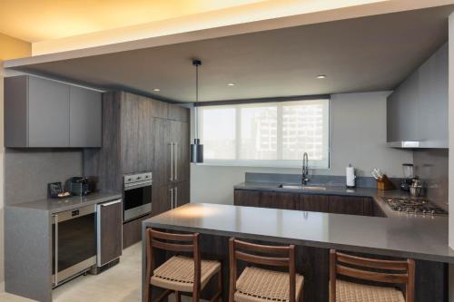 Penthouse Residence with Plunge Pool and Ocean View