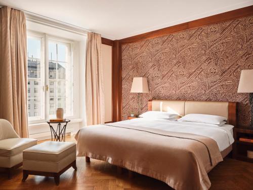 Suite with view