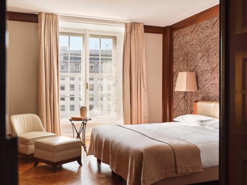 Suite with view
