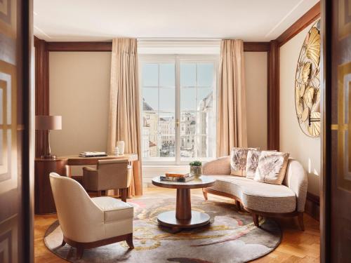 Suite with view