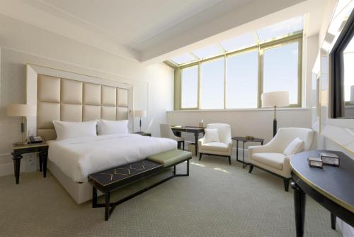 Deluxe King Room