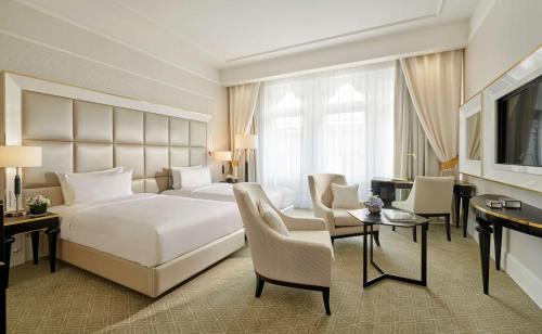 Premium Twin Room with City View
