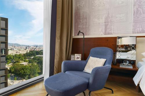 Twin Room with View