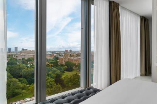 King Suite with Park View