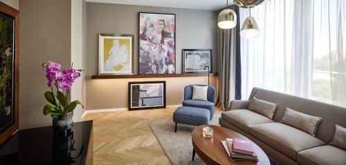 King Suite