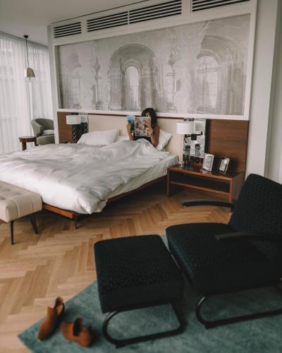 Premium King Suite with Skyline View