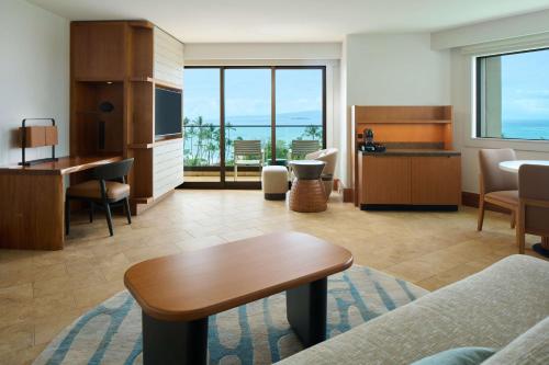 Deluxe Suite with Ocean View