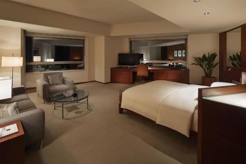 Premium King Room - Club Access 