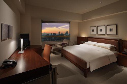 King Room with City View