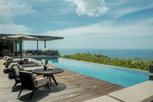 Three-Bedroom Hillside Villa