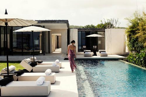 Three-Bedroom Cliff Edge Villa