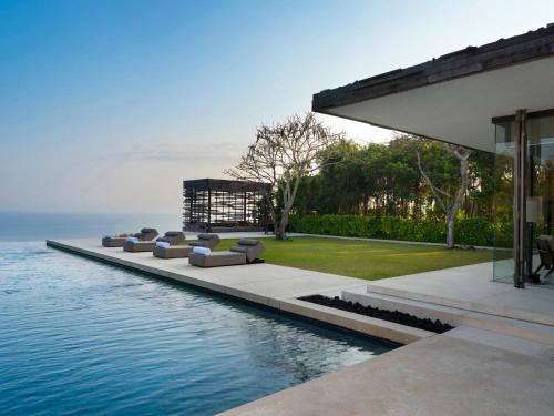 Three-Bedroom Cliff Edge Villa