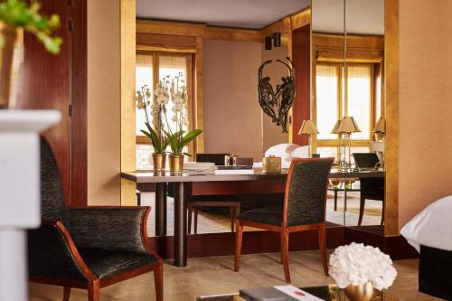 Park King Suite