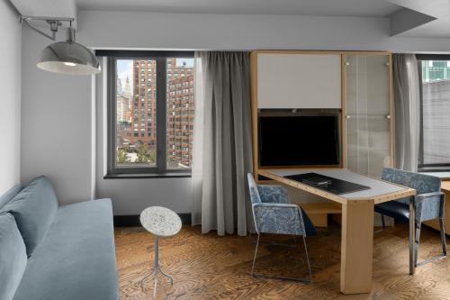 Junior King Suite