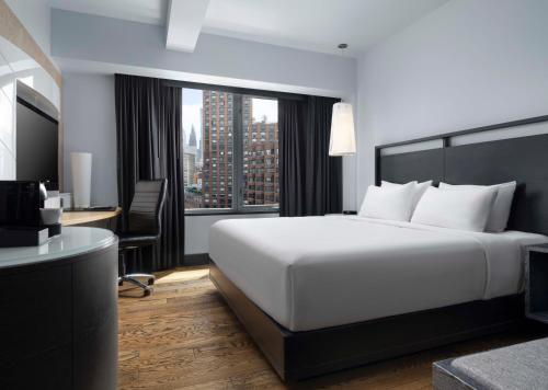 King Room with City View