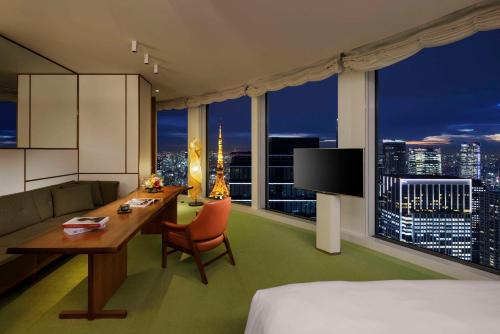 Deluxe King Room with One King Bed and Tower View
