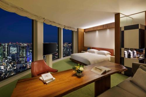 Deluxe King Room