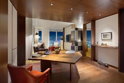 Suite with Two King Beds and Bay View