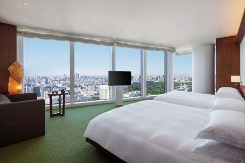 King Suite with Two King Beds and City View
