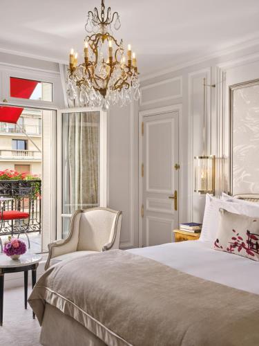 Prestige Suite, avenue Montaigne view