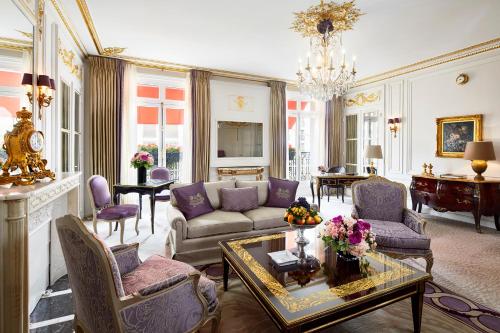 Prestige Suite, avenue Montaigne view