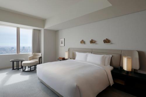Park Suite with one king bed