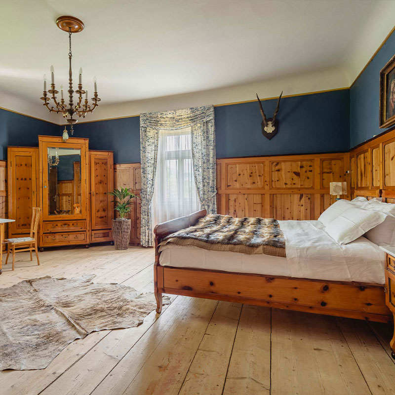 Ernst's  Suite 
