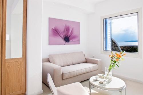 Deluxe Suite with Sea View and Outdoor Hot Tub