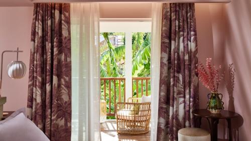 Tropical Room
