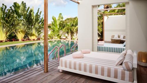 Pool Suite
