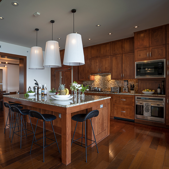 Laua'e - 4 Bdrm Prem Ocean Grd Residence