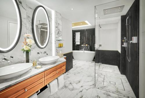 Panoramic Suite