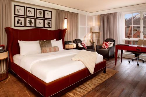 Deluxe King Room - Hearing Accessible 