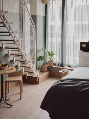 Elevated Loft Family Apartment