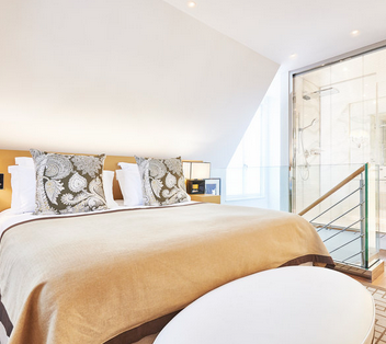 Eiffel Tower Suite