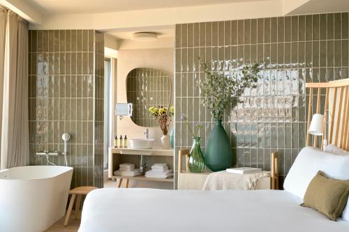 Ultimate ME + Two Bedroom Suite