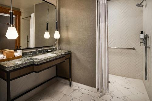 King Room - Hearing Accessible